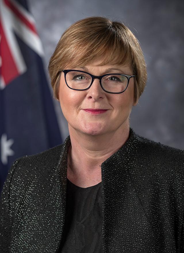 Linda Reynolds